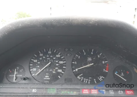 1991 BMW 318 I z USA, uszkodzony, nr VIN WBAAJ9311MEJ04352